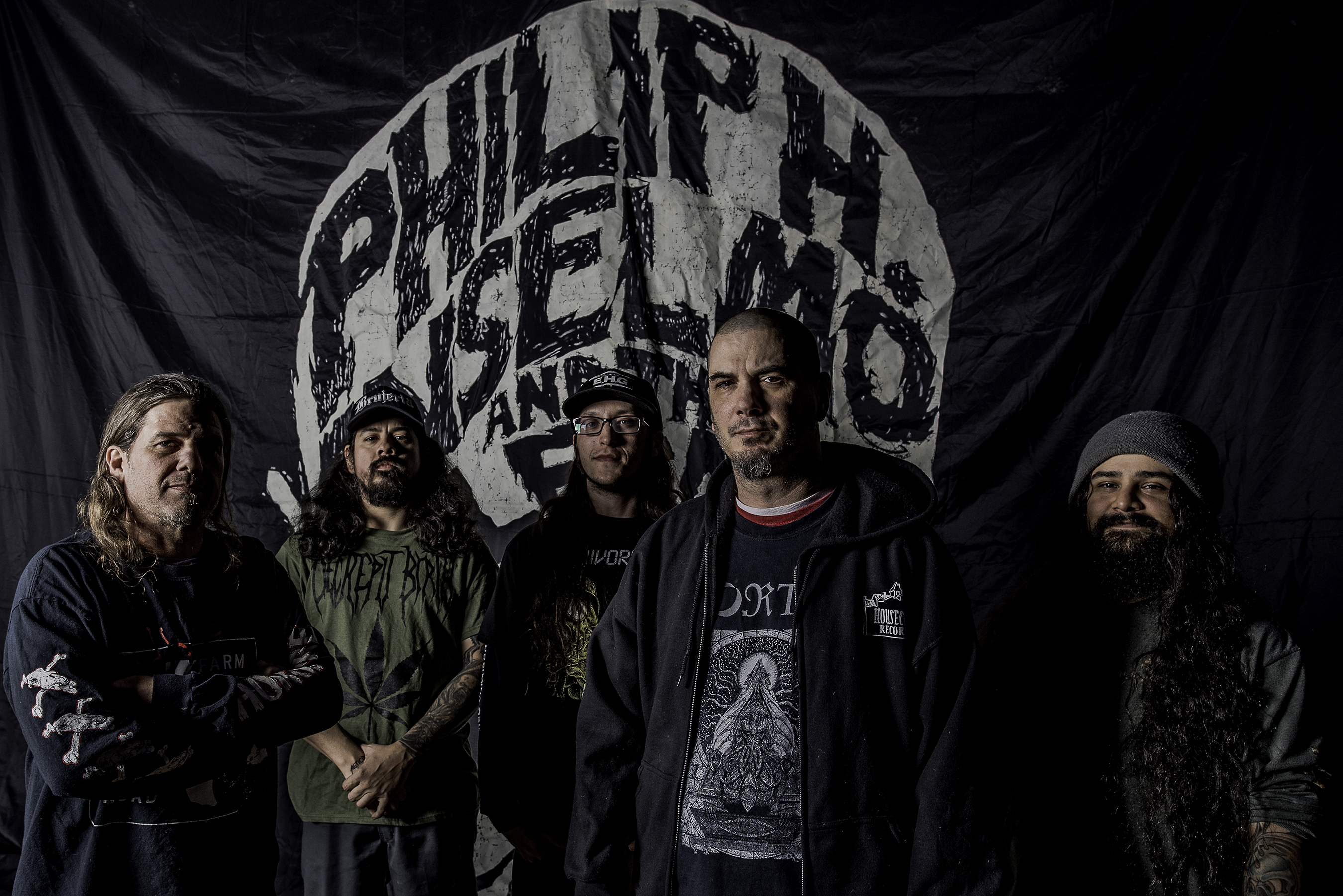 Interview with Mike DeLeon (Philip H. Anselmo & The Illegals)2700 x 1802